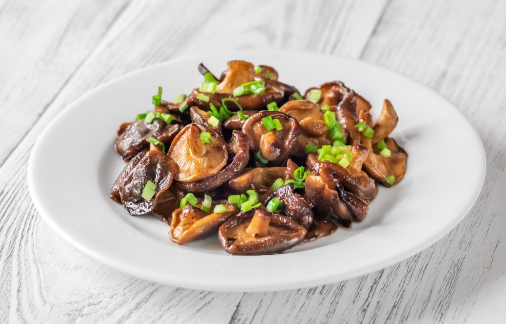 Heart-Healthy Cooking=Sauteed shiitake mushrooms