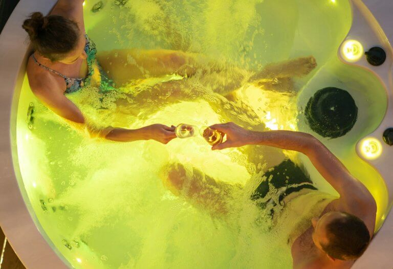 Hot and Cold Bath
